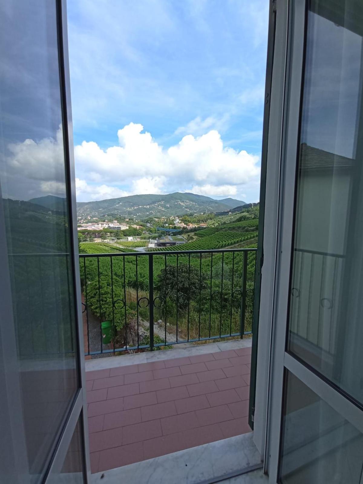 Al Vigneto Apartment Sestri Levante Bagian luar foto